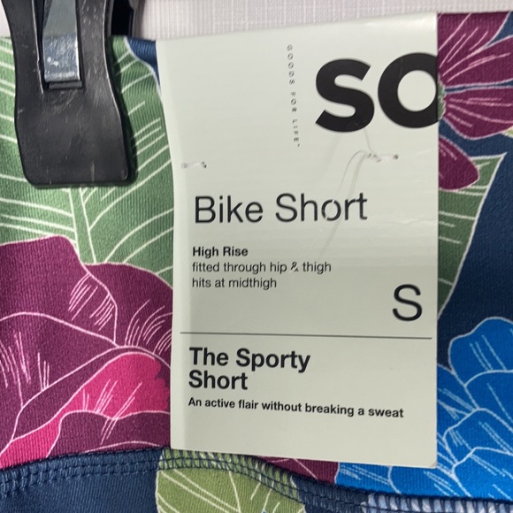 So sporty floral cut out top & high rise bike short size S juniors - Picture 4 of 17